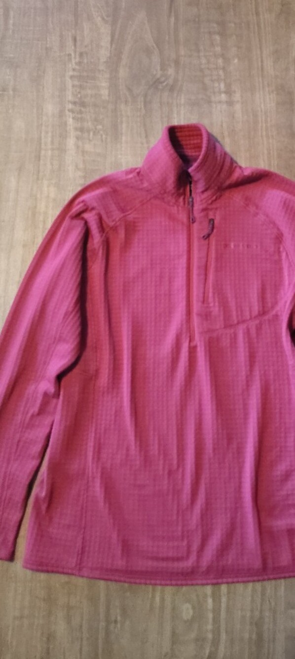 Patagonia Women's Quilted Texture Pullover in Bright Pink